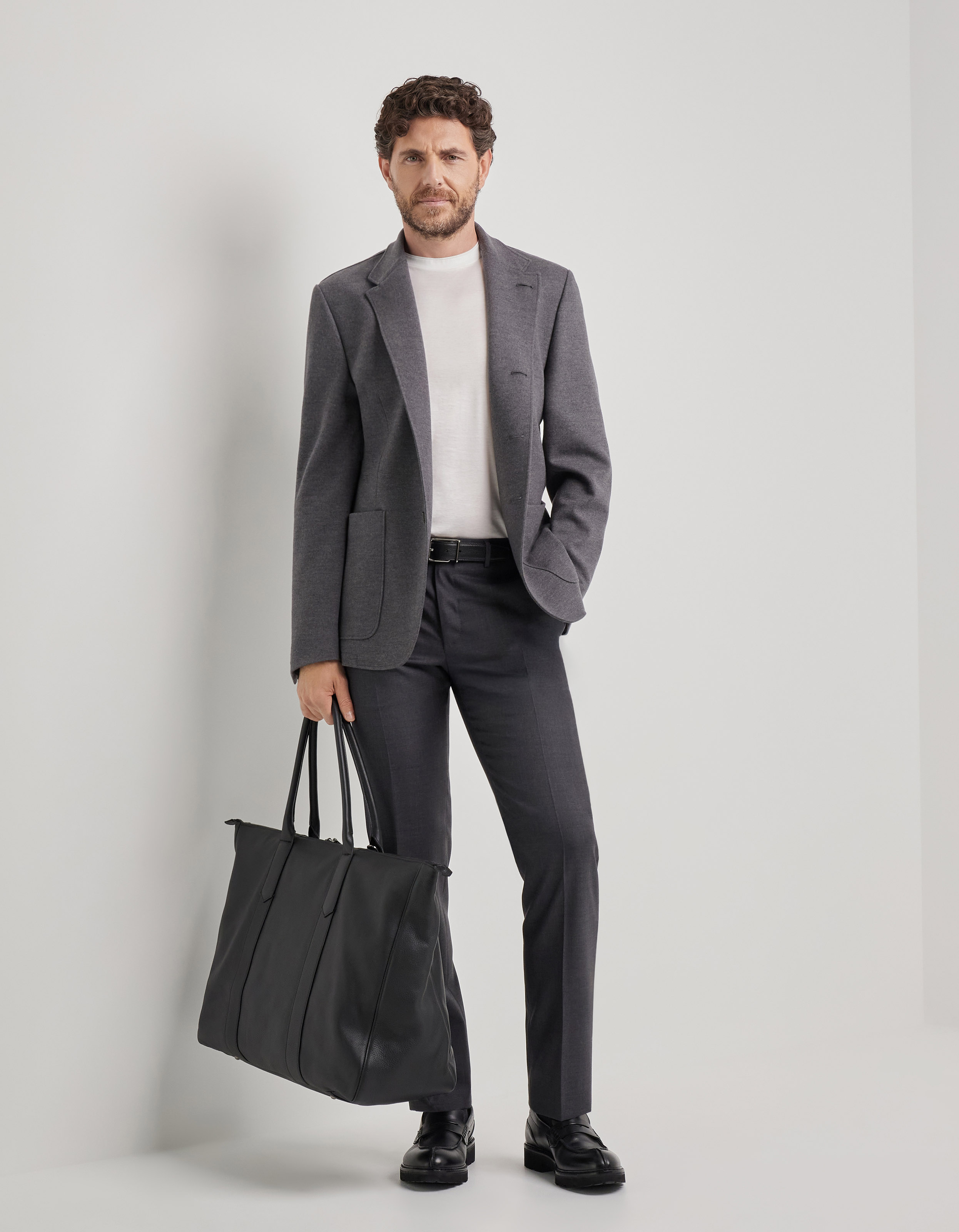 Grey pants in pure wool
