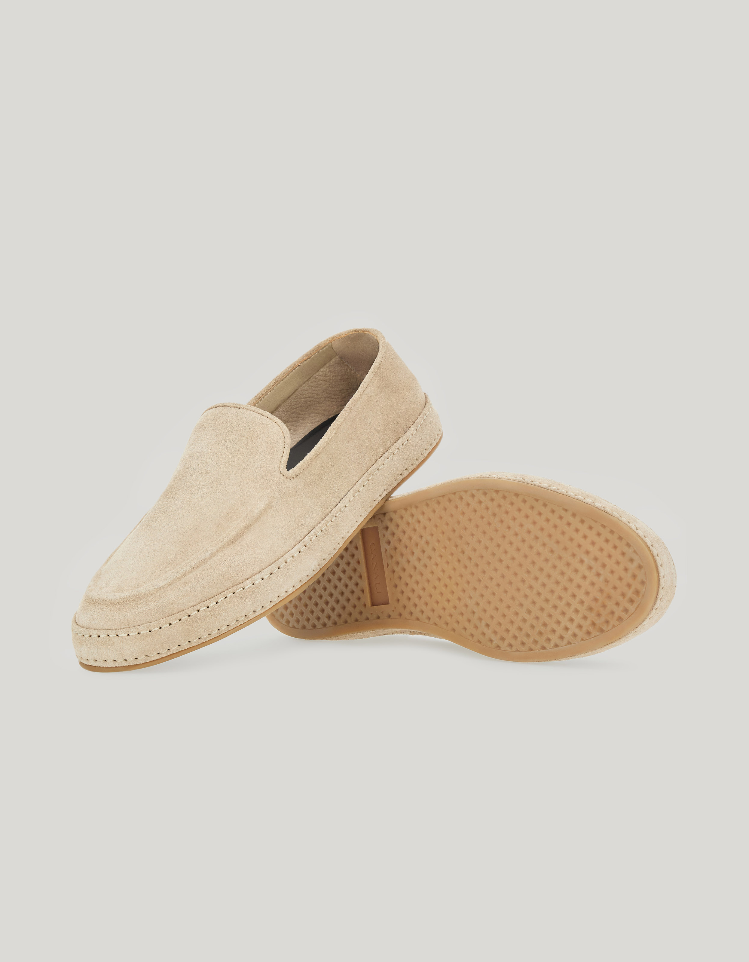 Unlined nude loafer with double-effect piping