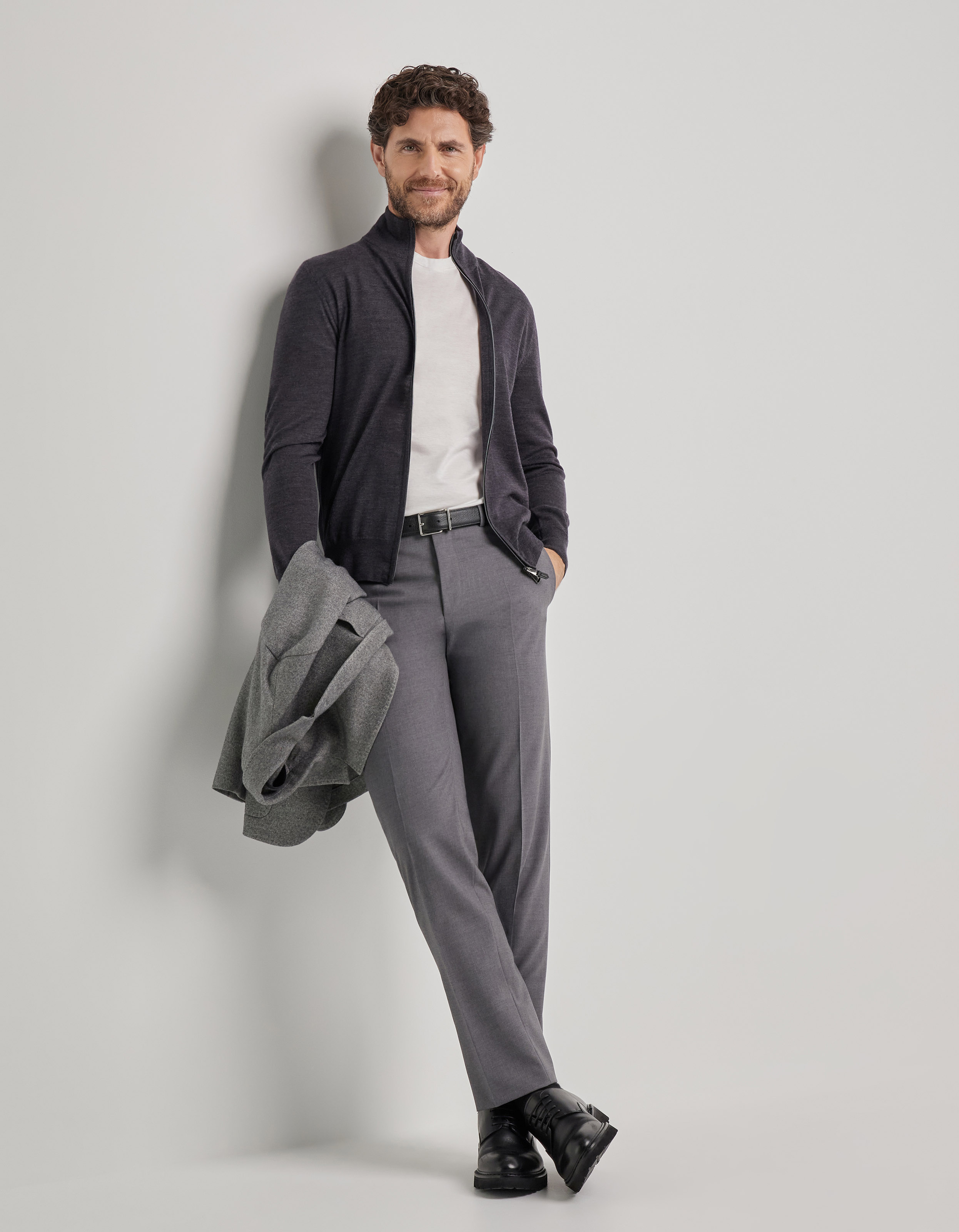 Pants in grey wool