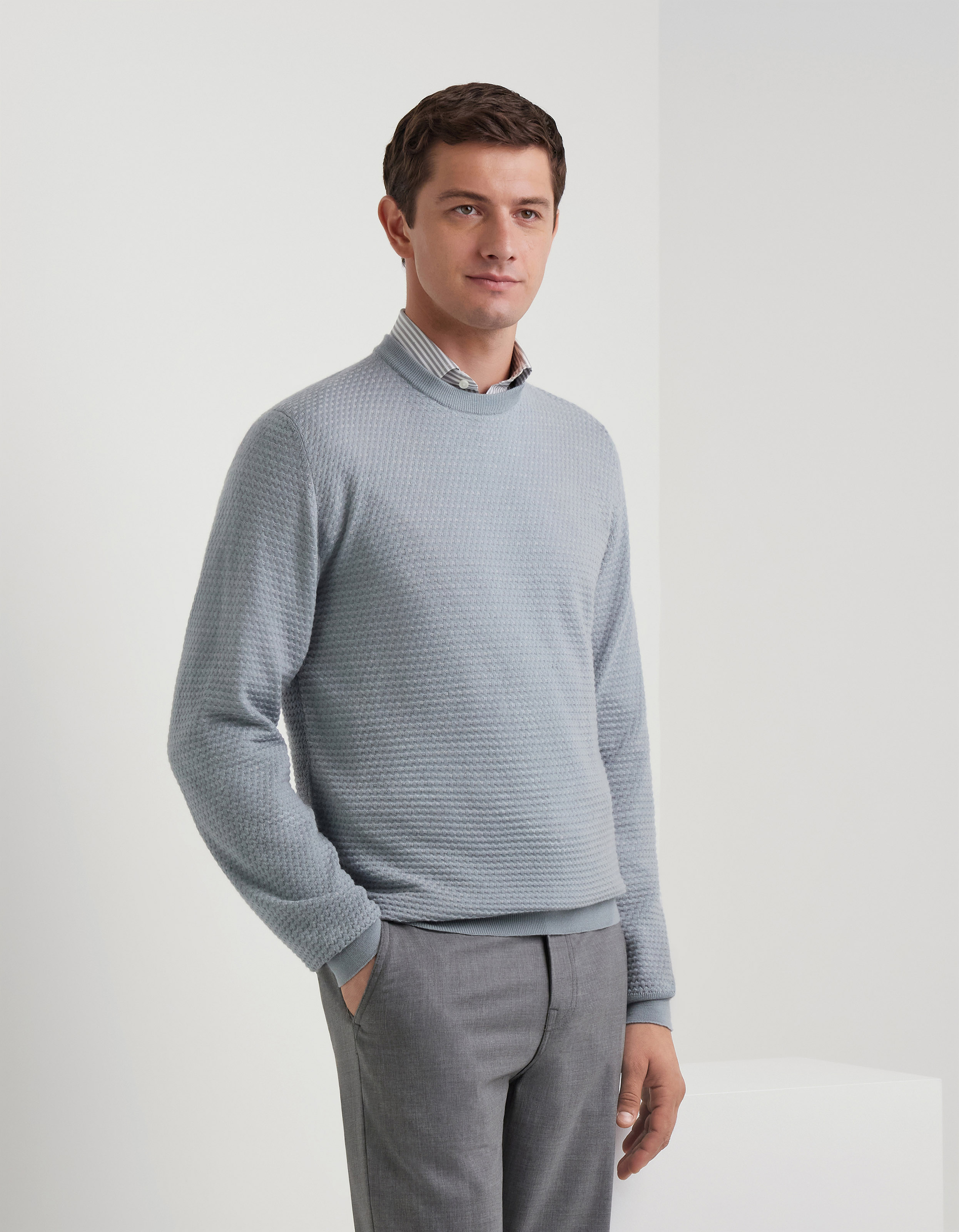 1541-two-toned-all-over-micro-jacquard-zipper-mock-turtleneck-in-extra-fine-merino-wool-brianza-green-gray-tones–1.webp