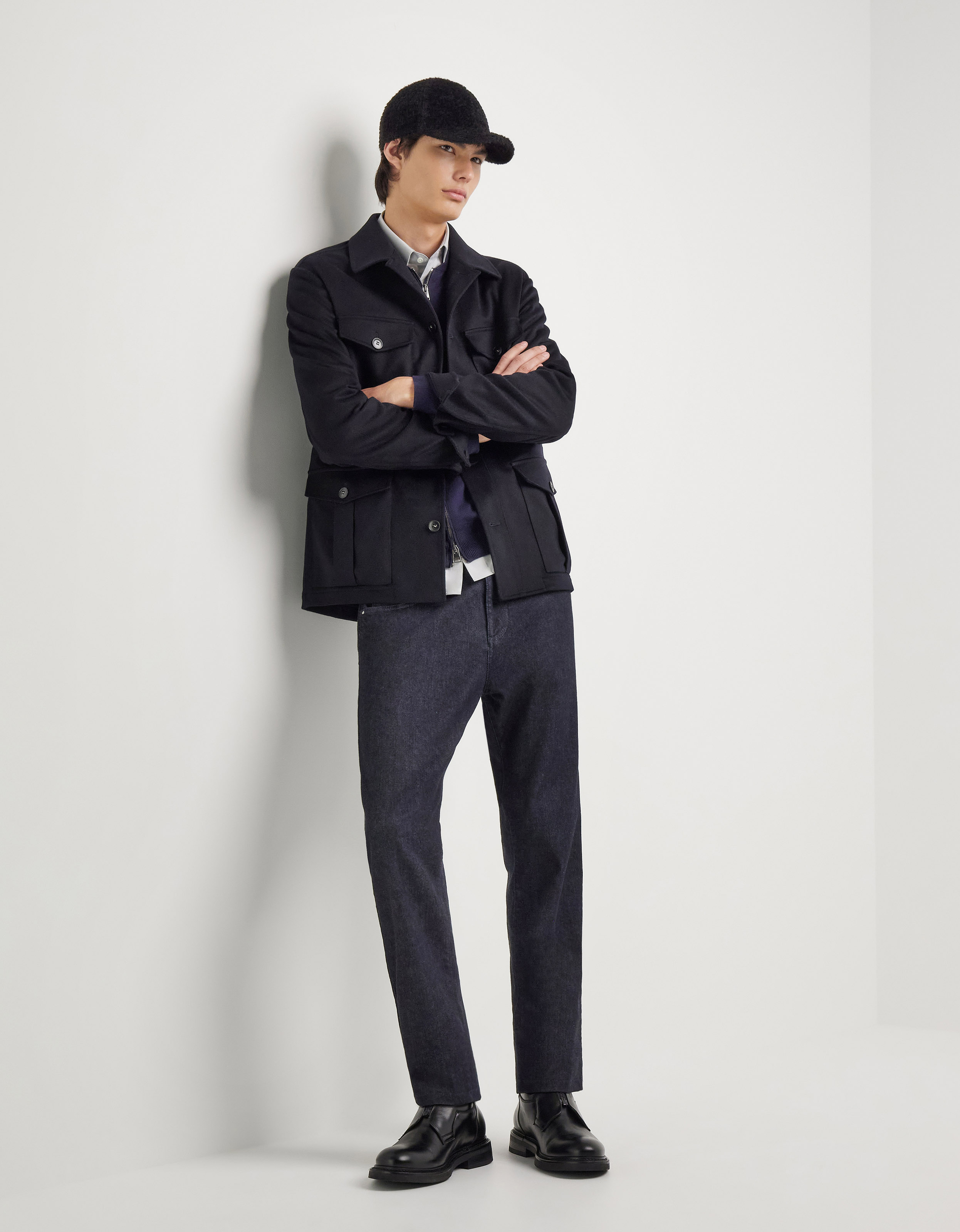 Dark blue five-pocket denim, regular fit