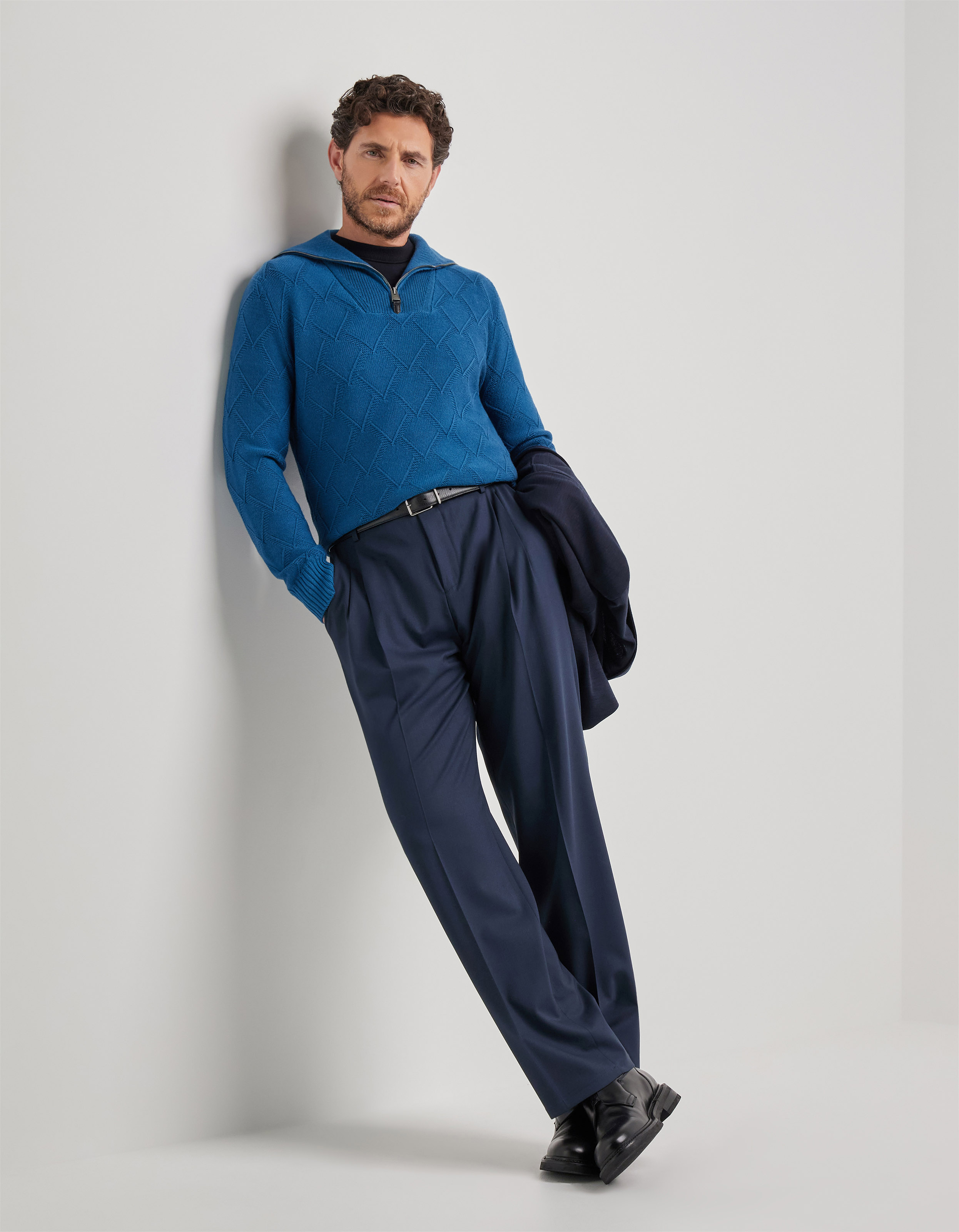 Wide structured teal suit in extrafine merino wool