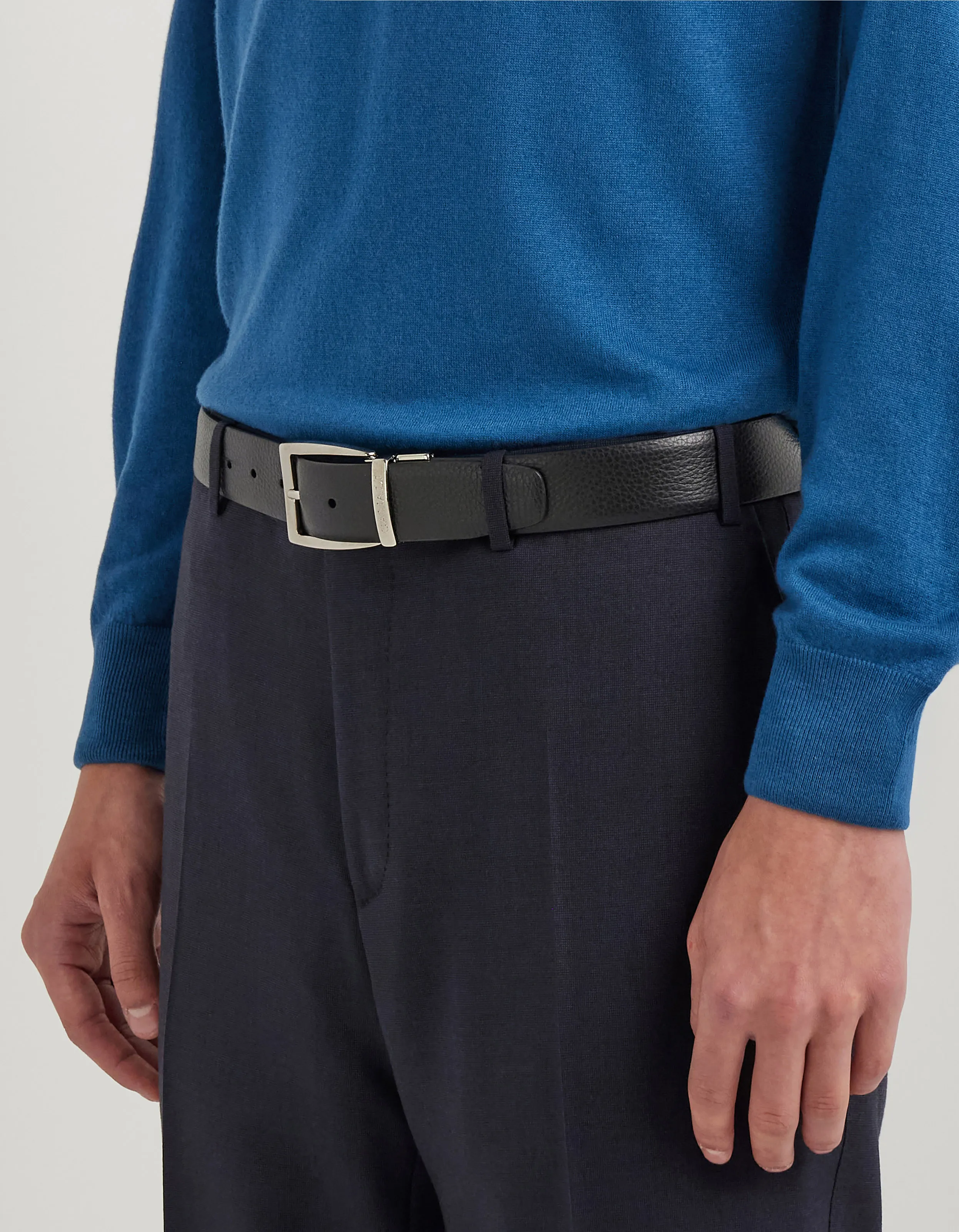 1817-reversible-belt-in-black-grained-and-smooth-calfskin–1.jpg