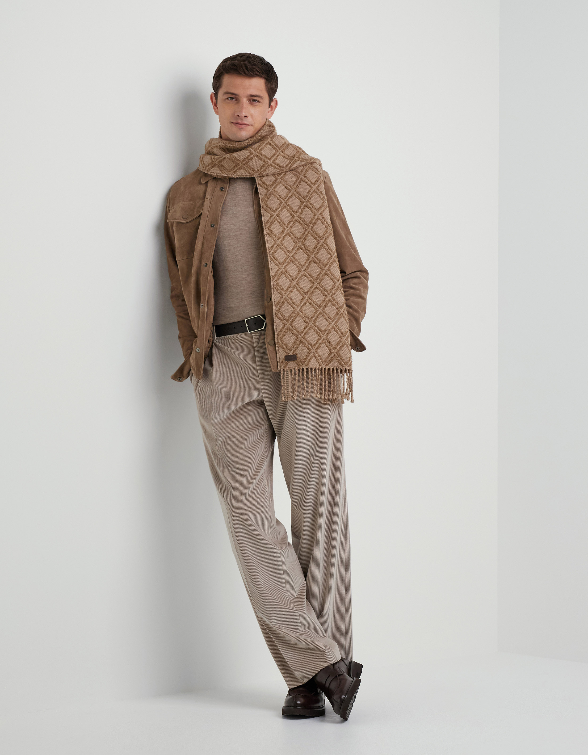 Canali Nuvola extra-fine merino wool seamless crew neck hazelnut