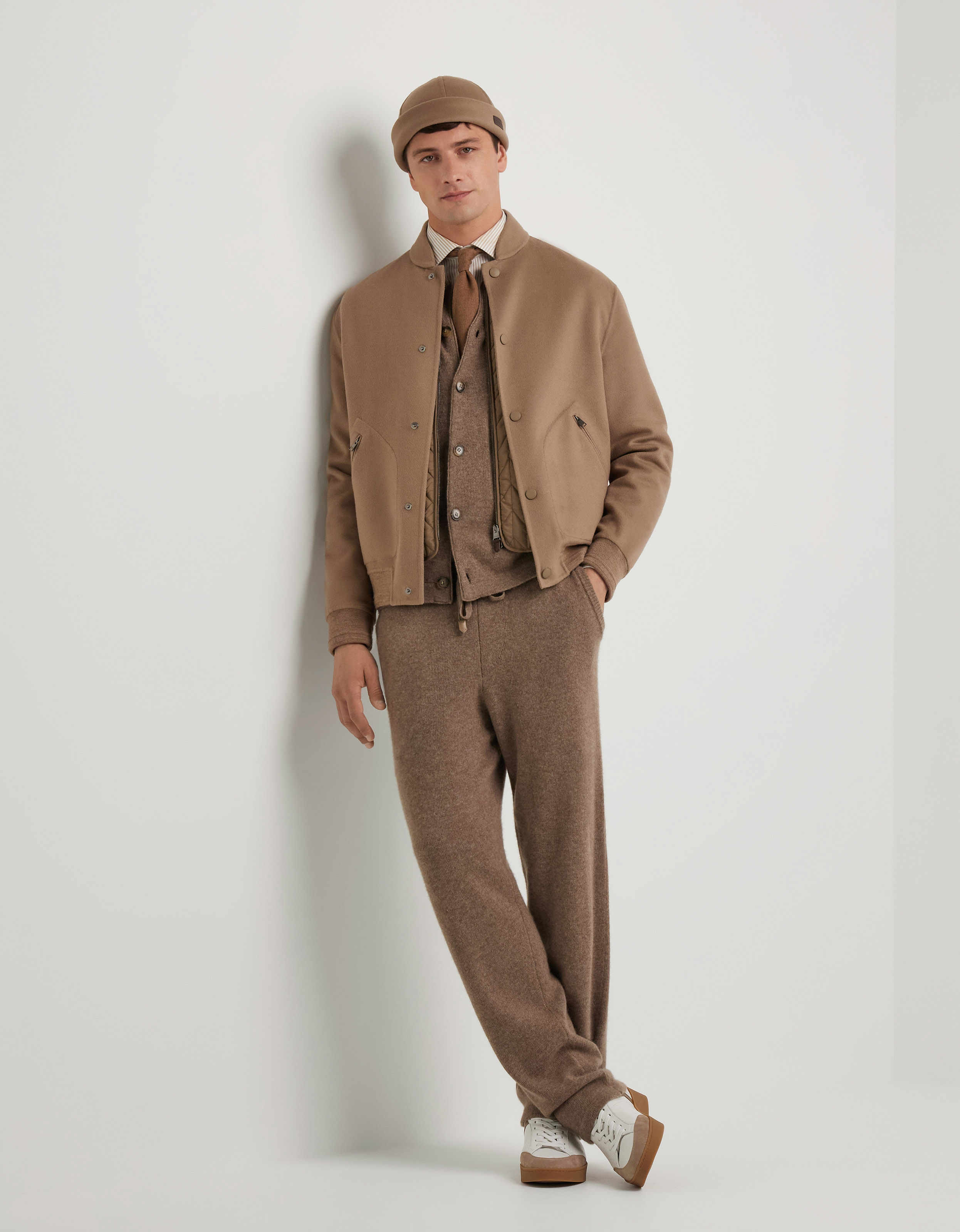 Hazelnut straight-bottom pants in wool-cashmere