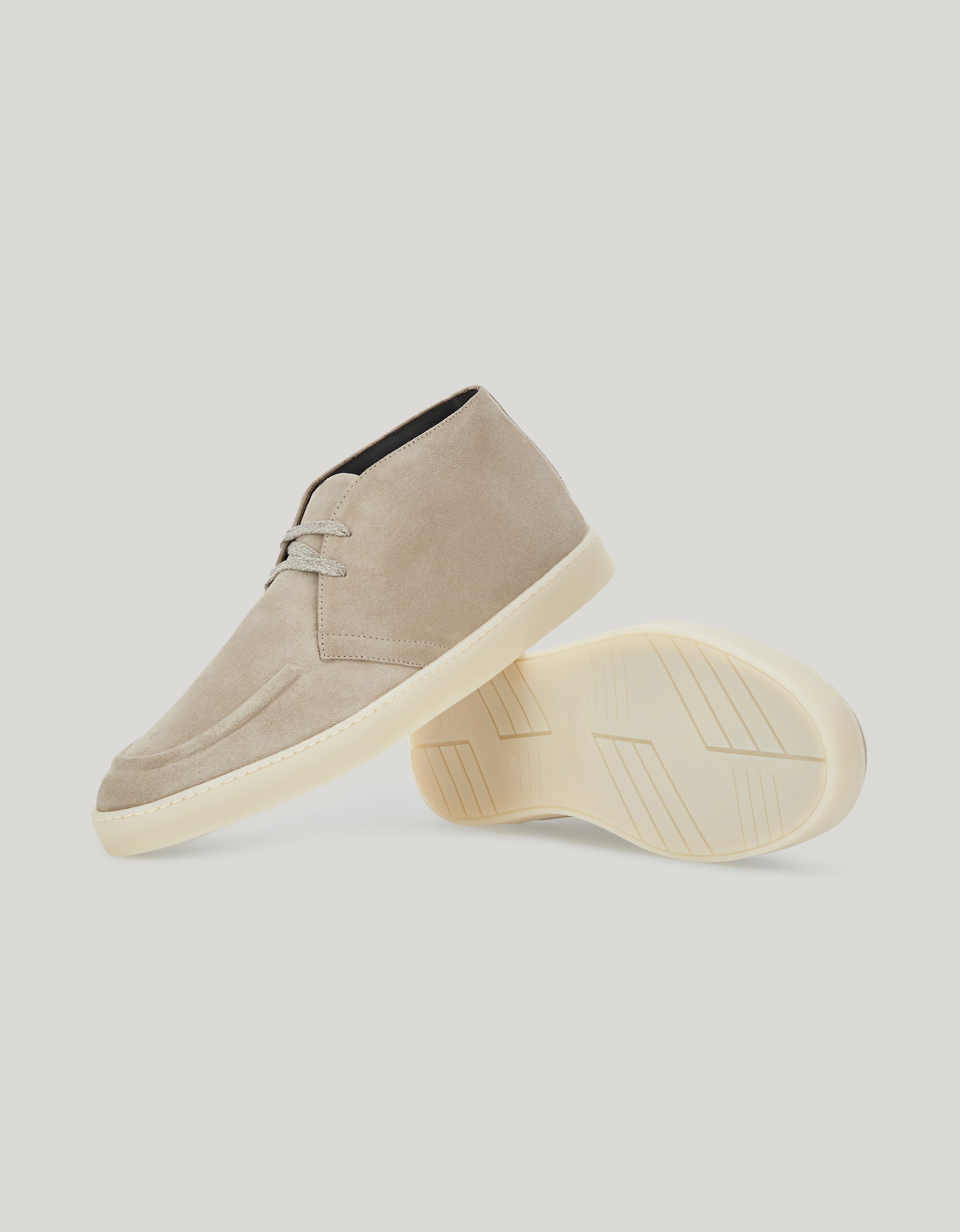 Taupe ankle boot with double-effect finish and rubber sole