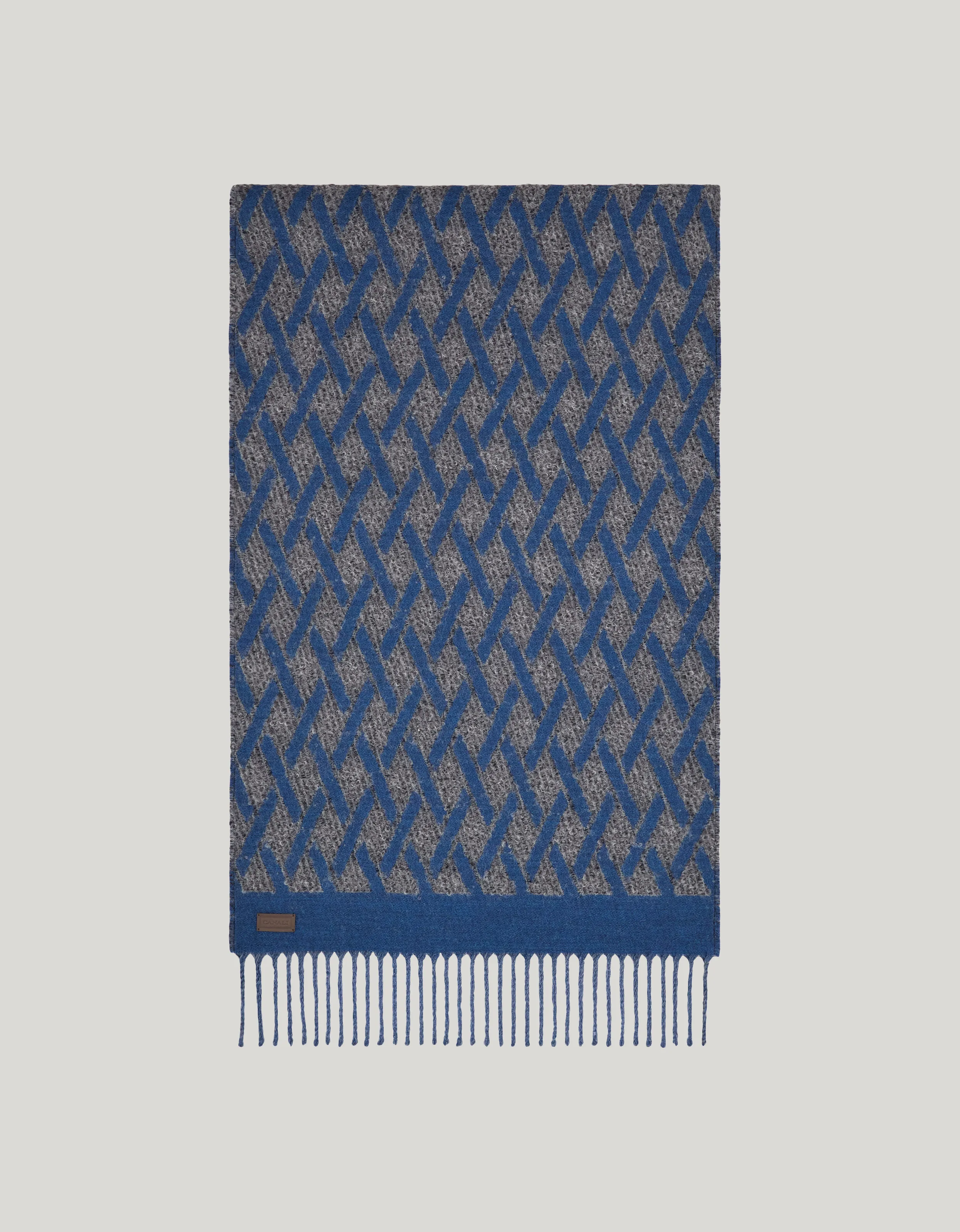 BouclÃ© scarf, gray/blue lozenge motif 