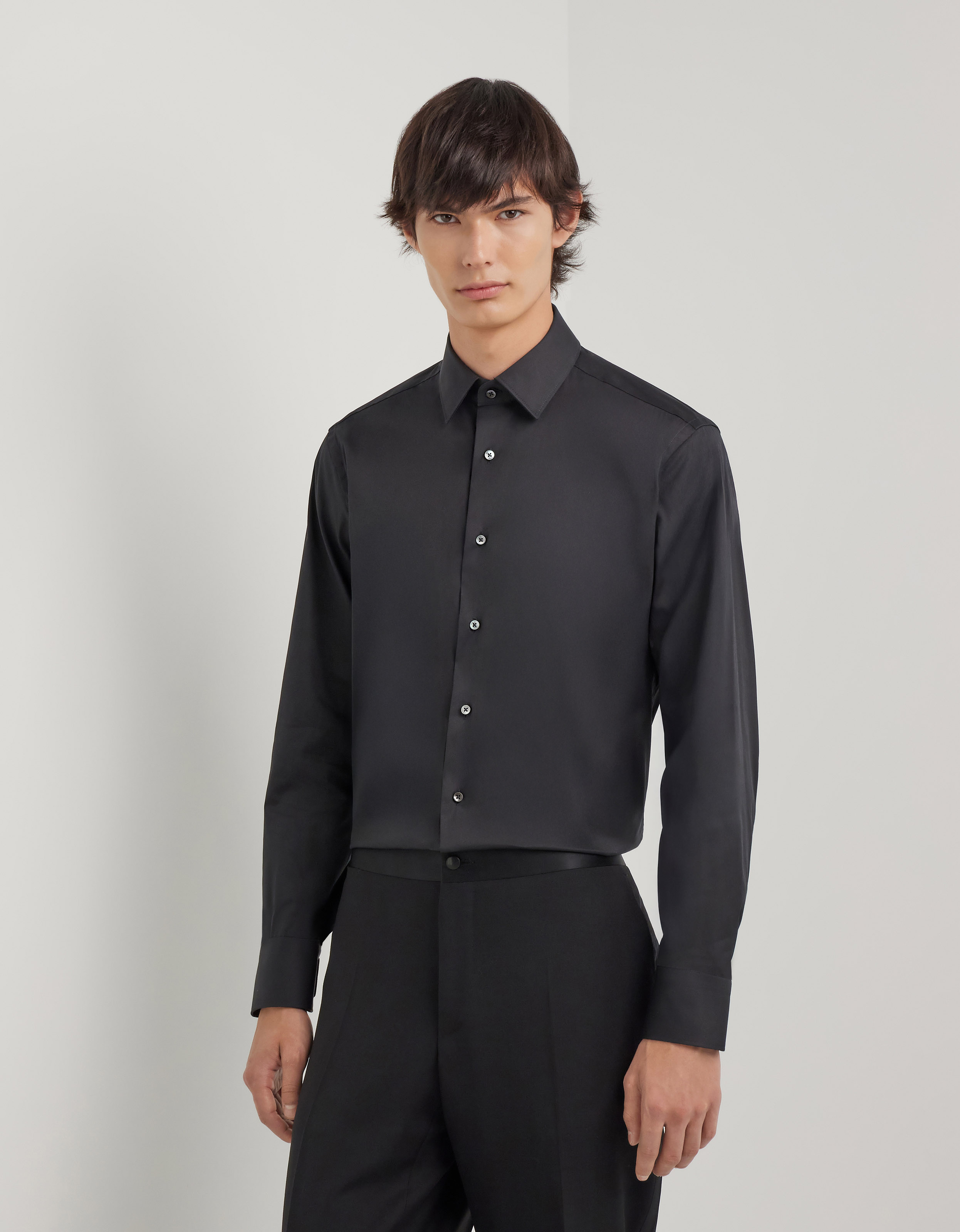 Black shirt in stretch cotton blend with pointed collar