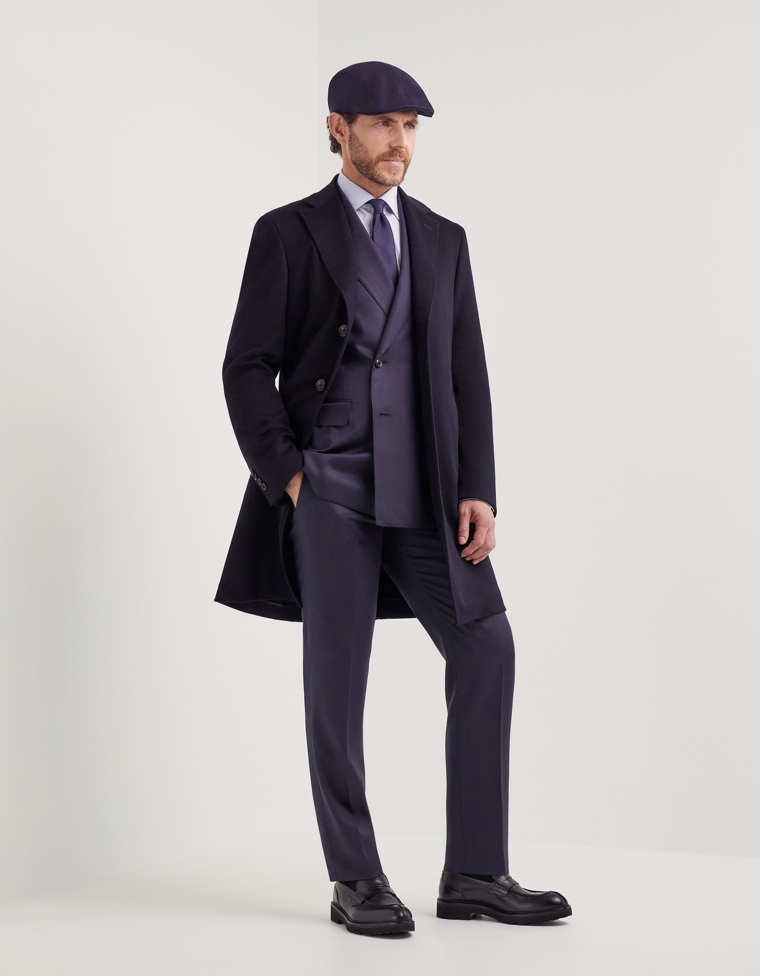 Navy blue coat in wool and cashmere