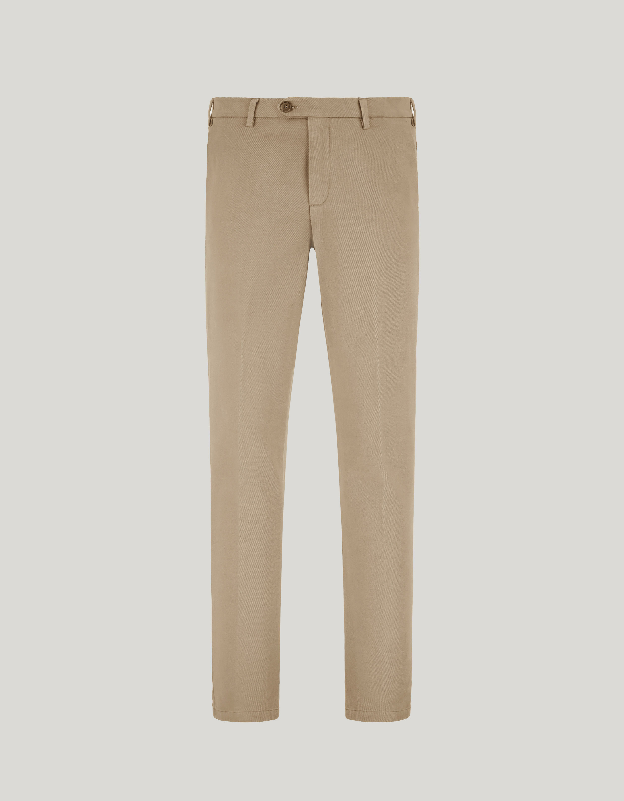 Chinos in garment-dyed camel twill 